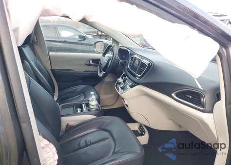 2020 Chrysler Pacifica Touring L z USA, uszkodzony, nr VIN 2C4RC1BG2LR106538